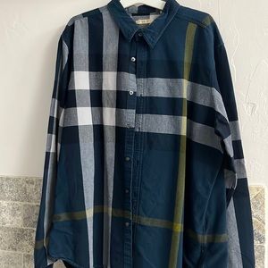 Burberry Brit mens thick dress shirt flannel pattern. XXL